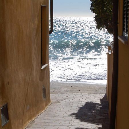 Hotel Arabesque Varigotti Εξωτερικό φωτογραφία
