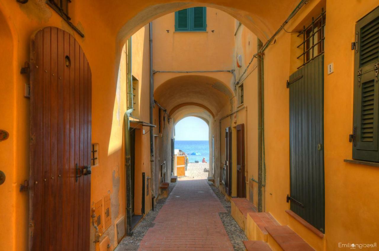 Hotel Arabesque Varigotti Εξωτερικό φωτογραφία