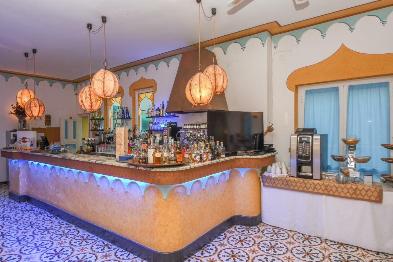 Hotel Arabesque Varigotti Εξωτερικό φωτογραφία